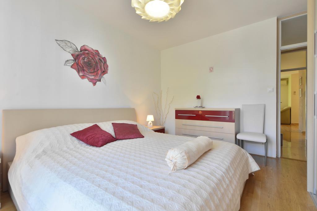 Cozy Beach Apartment Σπλιτ Εξωτερικό φωτογραφία