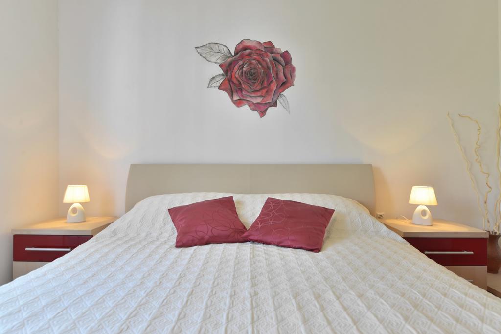 Cozy Beach Apartment Σπλιτ Εξωτερικό φωτογραφία
