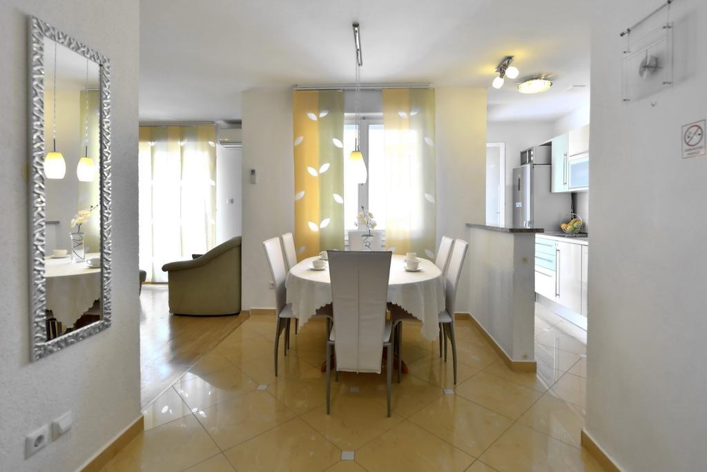 Cozy Beach Apartment Σπλιτ Εξωτερικό φωτογραφία
