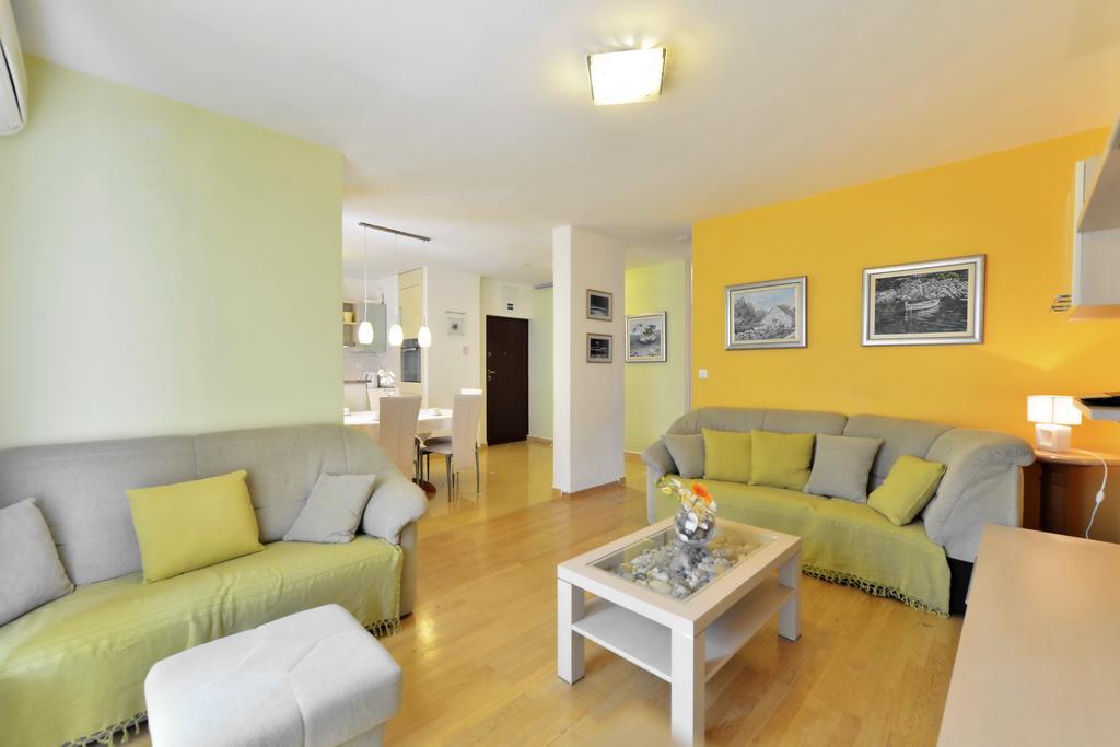 Cozy Beach Apartment Σπλιτ Εξωτερικό φωτογραφία